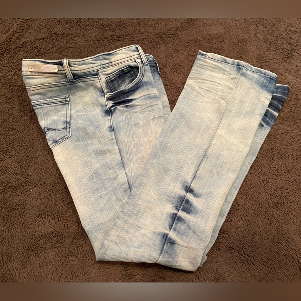 Almost Famous wide leg jeans. Size 9